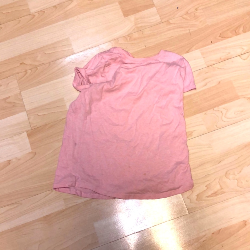 Plain pink/peach tee